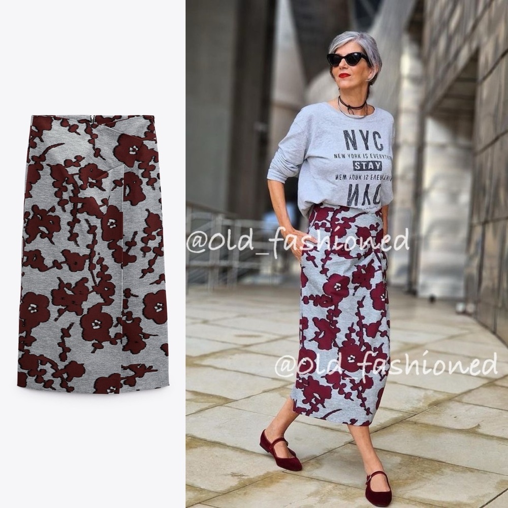 ZARA Bloggers Fav Printed Floral Skirt